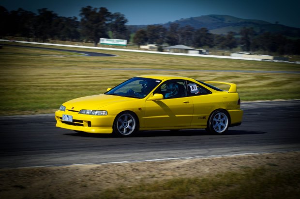 Alot of good looking Hondas out on track!