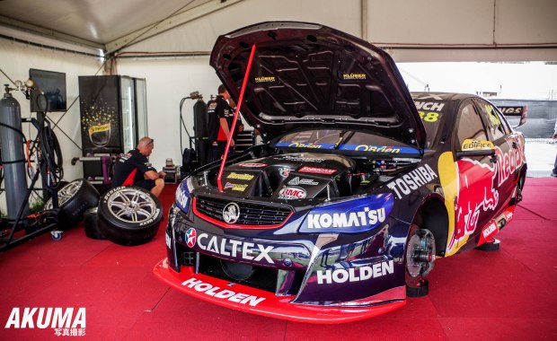 The Australian Grand Prix is never a disappoint, the Aussie iconic motor series of V8 Supercars was present in the day light!  